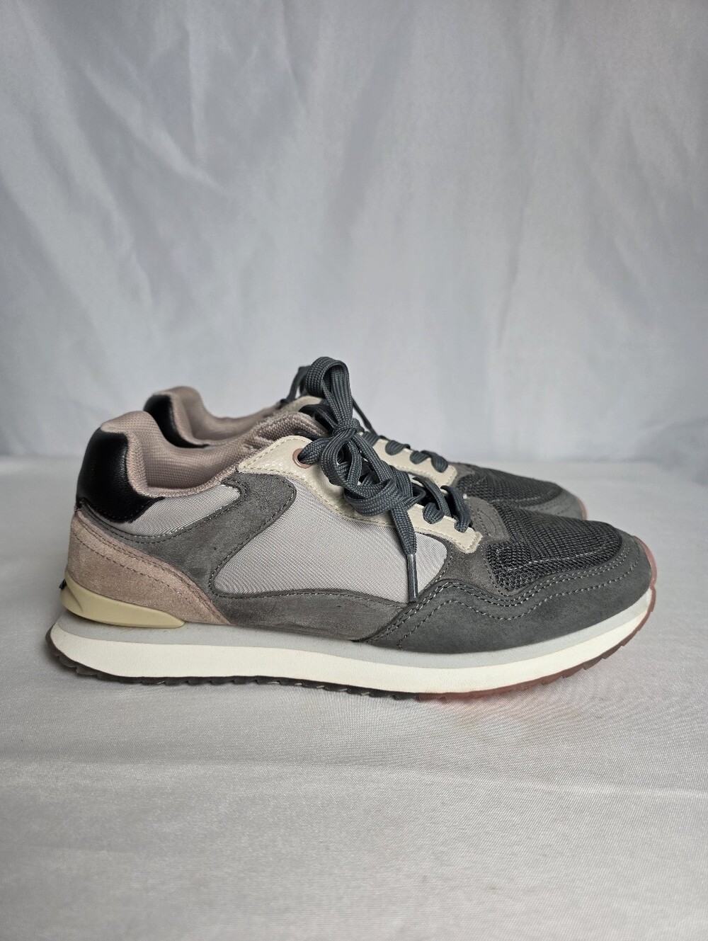 HOFF Women's Athletic Sneaker Shoes Size 8